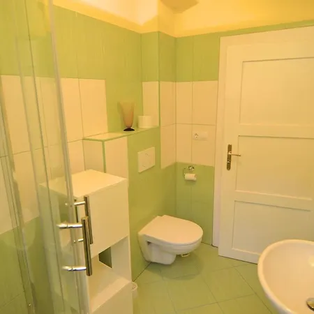 Spacious Near Forest In Buchet