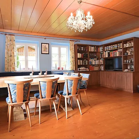 Holiday home Spacious Near Forest In Buchet