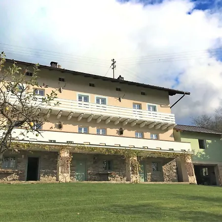 Spacious Near Forest In Buchet * Lam