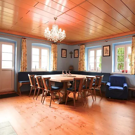 Spacious Near Forest In Buchet Lam