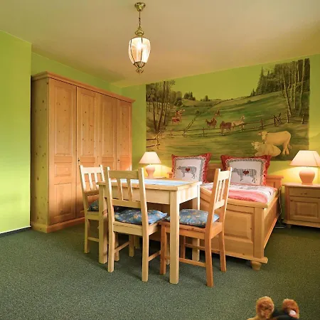 Spacious Near Forest In Buchet Ferienhaus