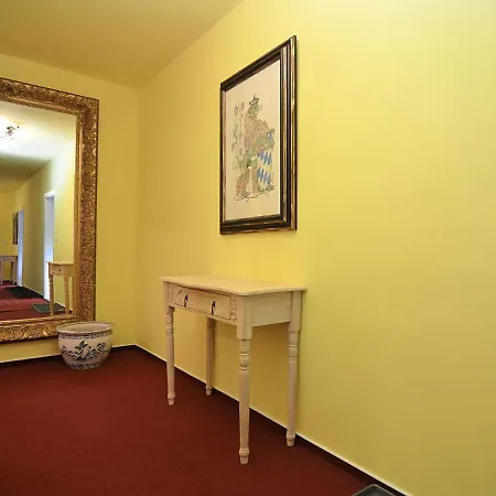 Spacious Near Forest In Buchet * Lam